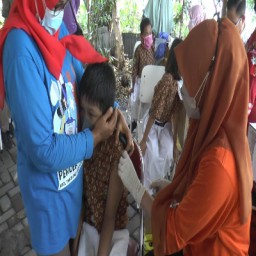 Vaksinasi Anak Dimulai, Masih Ada Orang Tua Tidak Mengijinkan Anak Divaksin