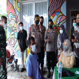 Kapolres Pamekasan Kembali Lakukan Zoom Meeting dengan Kapolri, Gencarkan Vaksinasi Capai Target 70 Persen