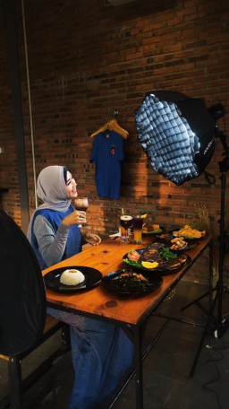 Berawal Hobi Traveling Mommy Deve Sukses Menjadi Influencer Profesional