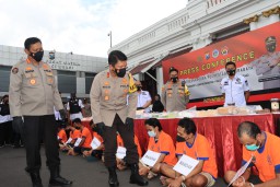 Kapolda Jatim Apresiasi Polrestabes Surabaya yang Berhasil Ungkap 44,7 Kg Sabu Sabu
