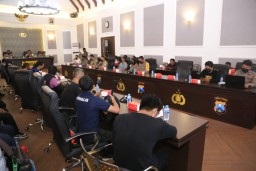 Polrestabes Surabaya Gelar Rilis Akhir Tahun Kasus Kriminal Mendomenasi