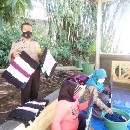 Hadir di Tengah Masyarakat,Tekat Aipda Eky Soekarno Bangkitkan Ekonomi Warga Masyarakat Berhasil