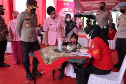 Kejar Herd Immunity, Polres Bojonegoro bersama Yayasan Kemala Bhayangkari Cabang Bojonegoro Gelar Vaksinasi Anak