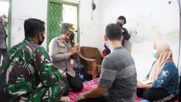 Kapolresta Sidoarjo Besuk Bocah Gastroschisis di Tanggulangin