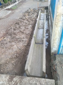 Pembangunan Saluran U Ditch Di Dusun Pulorejo Lebih Tinggi Dari Badan Jalan Sebabkan Genangan