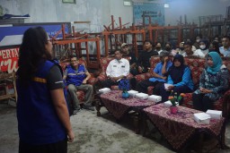 100 Mahasiswa KKN Tematik Unitomo Siap Dampingi UMKM Desa Dayu, Blitar