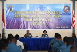 TINGKATKAN PROFESIONALISME, PRAJURIT DAN PNS LANUDAL KUPANG MENGIKUTI BIMTEK