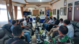 KOMANDAN LANUDAL TANJUNGPINANG AJAK AWAK MEDIA BERSINERGI MENJAGA TERITORIAL DI KEPRI