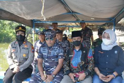 PUSPENERBAL BERKONTRIBUSI SUKSESKAN PENANAMAN LIMA RIBU POHON MANGROVE SECARA SERENTAK
