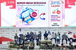 Presiden Jokowi Ajak Masyarakat semuanya Pegang Kartu NIB UMKM