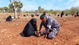 MENUMBUHKAN RASA CINTA TANAH AIR LANUDAL KUPANG GELAR MERDEKA CAMP