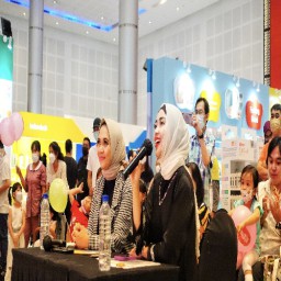 Mommy Deve Salah Satu Juri Di Event Willow Baby Expo 2022 Di Surabaya