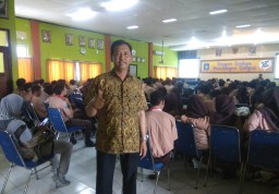 Sosialisasi Siswa - Siswi Peserta Magang Gelombang 2 Bulan Febuari,SMKN 12 Surabaya