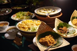 Hotel Mojopahit Sajikan HIDANGAN PRASMANAN BUKA PUASA BERNUANSA NUSANTARA DAN SAJIAN MANCANEGARA PILIHAN