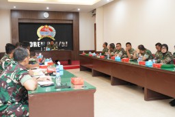 Danrem 084/BJ Menerima Paparan Kesiapan Kunjungan KASAD di Kabupaten Sidoarjo dan Gresik