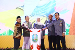 Gubernur Khofifah Minta SMK Kuatkan Pendidikan Vokasi Berdaya Saing, Kompeten Dan Produktif