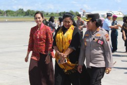 Dampingi Kapolda Bali, Kapolres Bandara Ngurah Rai Sambut Kedatangan Panglima TNI