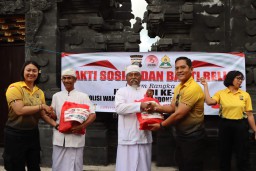 Kapolres AKBP Teguh Priyo Wasono Pimpin Bhakti Sosial dan Bhakti Religi dalam rangka HUT ke-75 Polwan.
