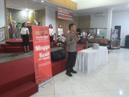Kapolsek Denpasar Utara ajak Jemaat GPdI Bethesda, untuk peduli lingkungan dengan “Aplikasi Polisi Banjar Hebat”