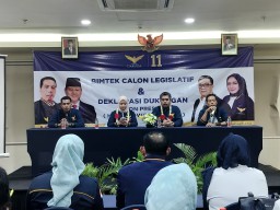 Bu Sekjend Partai Garuda Kibarkan Semangat Para Caleg - Caleg Di Jawa Timur