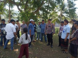Kapolsek Melaya, Pilar Keamanan di Objek Wisata Bendungan Benel dan Mantu Cager Desa Manistutu