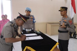 Kapolres Pasuruan Pimpin Upacara Sertijab Wakapolres Pasuruan Dan Pelantikan Kasiwas