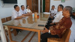 Perhutani Serahkan Bantuan TJSL 25 Juta di Madiun