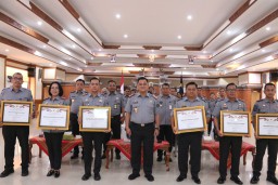WUJUDKAN LAYANAN PUBLIK BERBASIS HAM, KANWIL KEMENKUMHAM BALI BERSAMA LIMA UPT RAIH PENGHARGAAN P2HAM