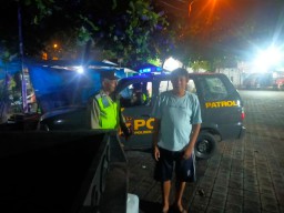 Antisipasi Kejahatan Saat Malam Hingga Dini Hari, Polsek Denpasar Utara Gelar Blue light Patrol
