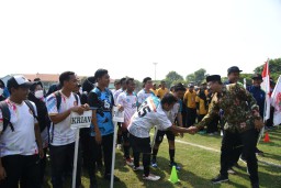 Diikuti 900 Guru, Gus Muhdlor Minta Porgu PGRI Jadi Spirit Bersama Membangun Olahraga Sidoarjo
