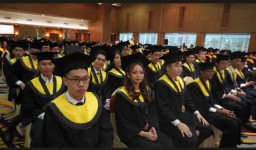 141 Mahasiswa UWIKA Gelar Wisuda