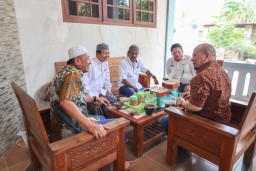 LaNyalla Didoakan Kiai Sukses Memperjuangkan Kembali ke UUD 1945 Naskah Asli