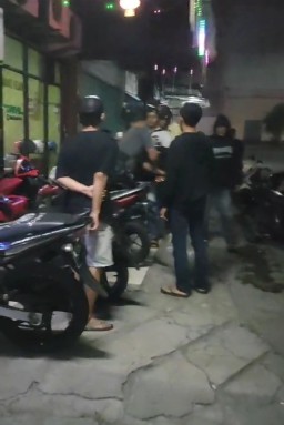 Guru Speritual Laporkan Dugaan Oknum Brimob Ke Propam Polda Jatim Diduga Aniaya Di Cafe New Madas