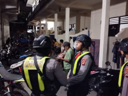 Polsek Denbar Sidak Penduduk Penduduk Pendatang Non Permanen Diwilayah Desa Padangsambian Kelod