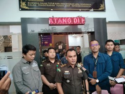 Kejari Tanjung Perak Tetapkan Tiga Tersangka Tahanan Kota