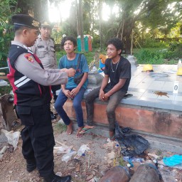 Polres Bandara Ngurah Rai Laksanakan Giat Yustisi, Pengunjung Bandara di Periksa Intensif