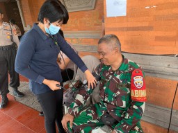 Pastikan Anggota Dalam keadaan Sehat, Subsatgas Dokkes Periksa Petugas Jaga PPK