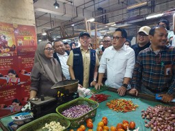 Tim Satgas Pangan Polda Jatim Bersama KPPU Jatim Sidak Pasar Tambahrejo