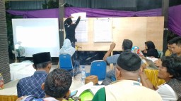REKAPITULASI DI PPK KAPONGAN BERJALAN LANCAR, AMAN, DAN KONDUSIF