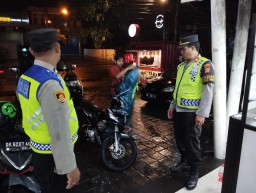 Pastikan Situasi Kamtibmas Kondusif Bluelight Patrol Polsek Denbar Jamin Keamanan Tahapan Pemilu 2024