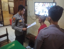 Kakek Kakek Di Tangkap Polisi Diduga Sedang Saat Rekap Togel di Warung