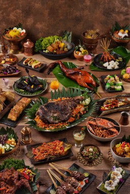 Berbuka puasa dengan hidangan ala Raja Nusantara Di Vasa Hotel Surabaya