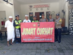 Mempererat Kemitraan Bersama Pecalang Wirapraja, Polsek Denbar Gelar Program jumat Curhat