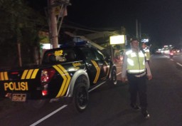 Atensi Gangguan Kamtibmas Polsek Denbar Rutin Patroli Subuh