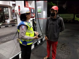 Jamin Ketersedian BBM Jelang Lebaran Polsek Denbar Sambangi SPBU