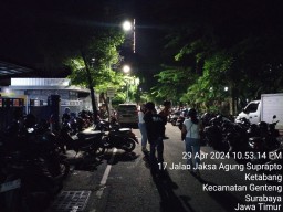 Gara Gara Nobar Timnas Indonesia Di Balai Kota Surabaya Banyak Parkir Liar Dan Menuai Protes