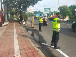 Ops Ketupat Agung 2024: Polresta Denpasar Berhasil Cegah Kemacetan di Simpang Kampus