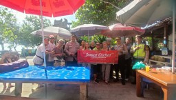 Jumat Curhat, Polsek Densel Bersama Komunitas Yoga Pantai Karang