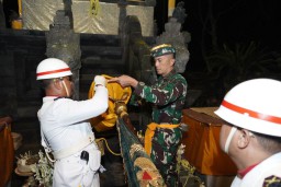 Kodam IX/Udayana Gelar Upacara Penjamasan Pataka "Praja Raksaka"