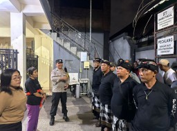 Jaga Kelancaran KTT WWF, Polsek Denbar Berdayakan Tiga Pilar Gelar Tibduktang